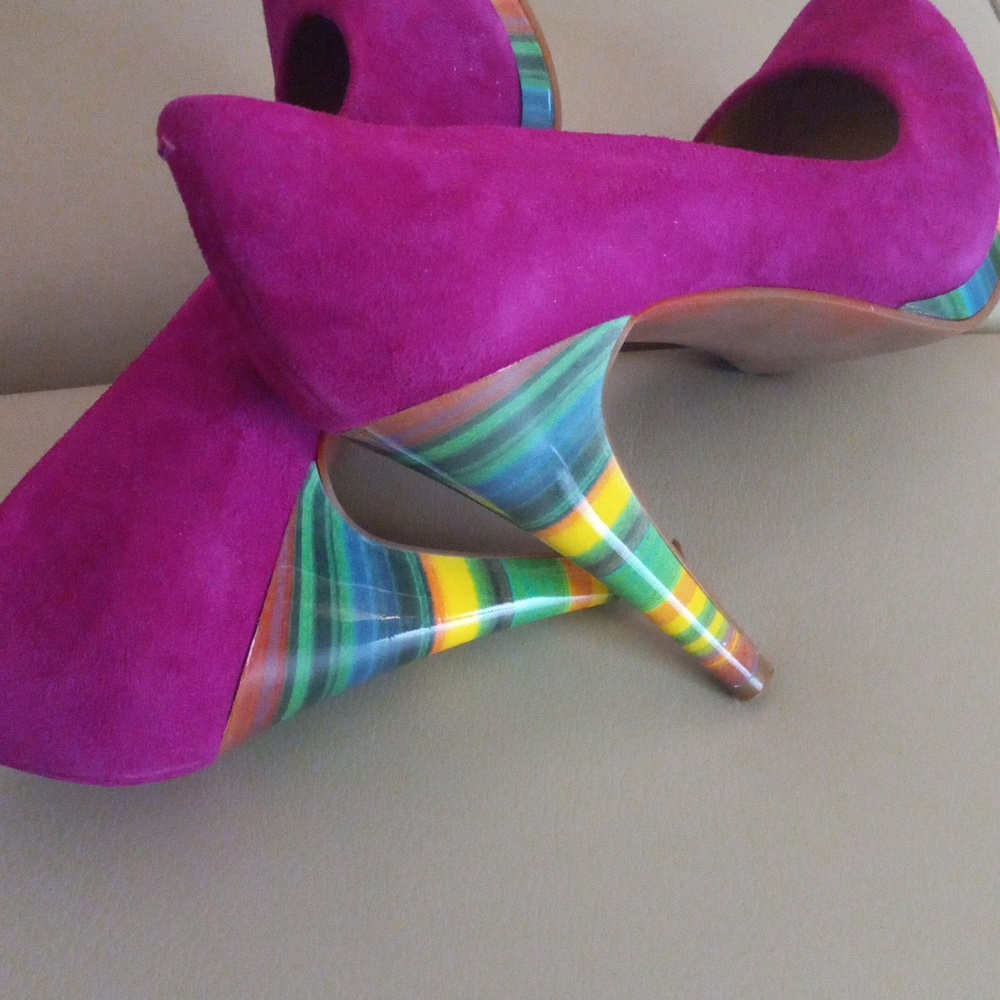 Nine West Rocha Fuchsia Suede Pumps with Multicolor Striped Heel Size 9M - Picture 13 of 17
